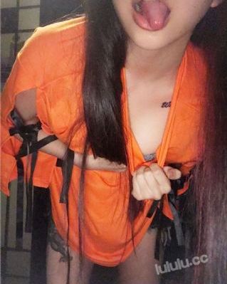 美女的胸100%露出无遮挡
